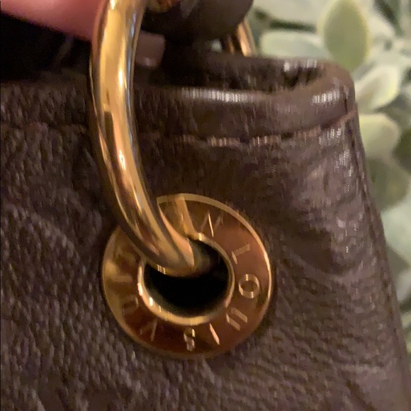 Artsy MM in deep chocolate brown Empreinte Leather - Picture 4 of 8